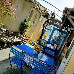Fa Mille Maison Bleue , Robion France